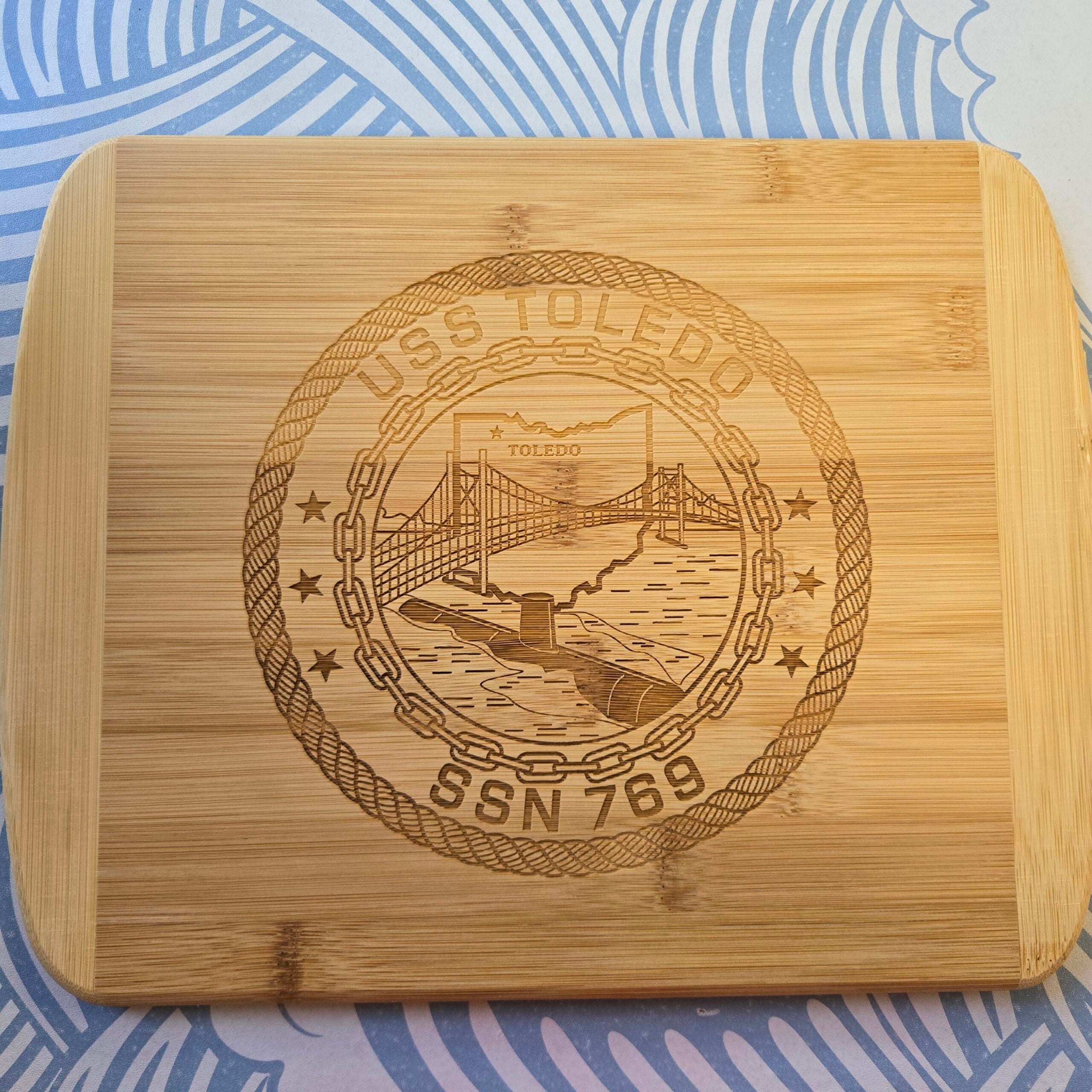 Command Cutting Board