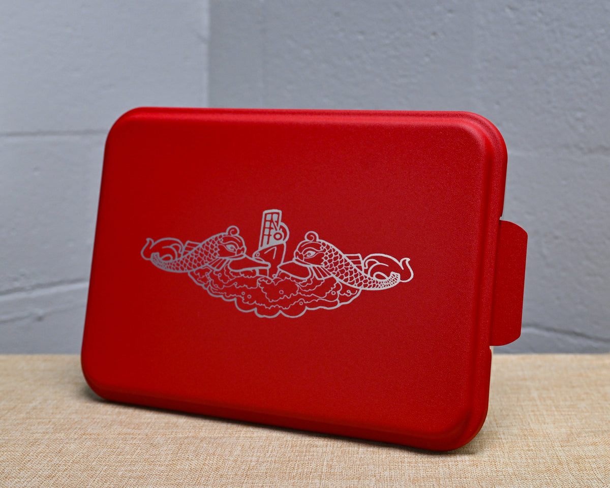9x13 Baking Pan with Dolphins Cover